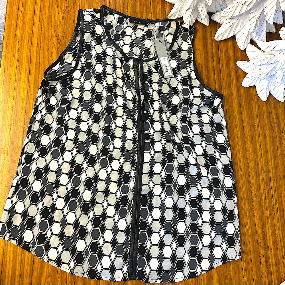 Black White & Grey Sleeveless Blouse Apt. 9 Size Medium